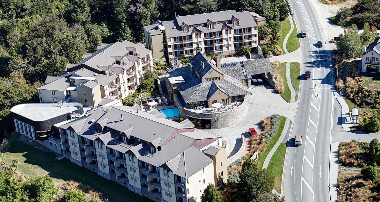 Rendezvous Heritage Queenstown - rooftop pool